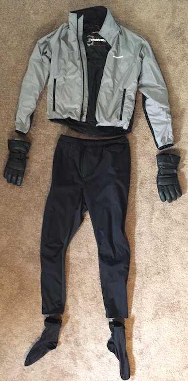 mo tested firstgear electric apparel, Firstgear s electric apparel inside a Firstgear Thermosuit is all that s needed to combat inclement weather