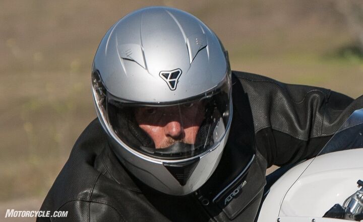 mo tested pilot st 17 helmet review, After spending a few days inside the ST 17 we can report that it is a very comfortable helmet so long as your head shape is round Riders with oval shaped heads might not find that to be the case