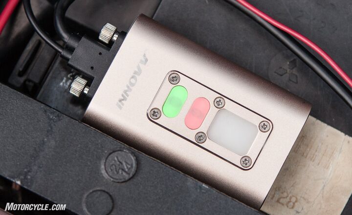 mo tested innovv c5 motorcycle camera system review, The source of all the improvements The extruded aluminum case keeps the electronics dry The green LED signifies a WiFi connection while the red indicates recording status