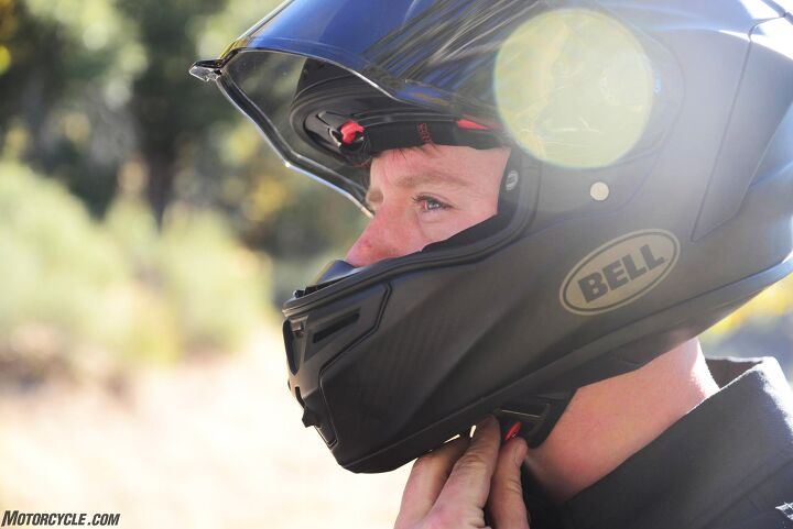 mo tested bell race star flex helmet review, Typically I wear a medium in most helmets sometimes dipping to a small The medium Bell Race Star Flex fits me perfectly