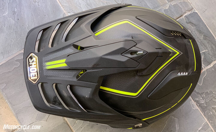 mo tested shoei hornet x2 review revisited, Those slats are responsible for the Shoei Hornet X2 s good behavior at highway speeds