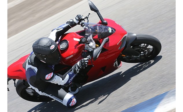 MO Tested: Pirelli Supercorsa TD Review