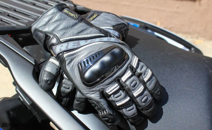 MO Tested: REV'IT! Dominator GTX Gloves Review