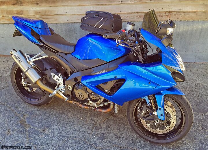 long term review bridgestone battlax t30 evo, Real world 10 317 mile test The author racked up 4559 miles riding all around California on this ergo modded GSX R1000 while gathering extensive data on the T30 EVOs Then he sampled a pair of identically sized Michelin Pilot Road 4s on this bike to the tune of another 5758 miles