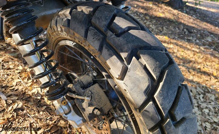mo tested dunlop trailmax mission tire long term review, The rear had approximately 1 600 miles on it at this point and was hardly showing any wear aside from some very slight rounding of the tread s leading edge