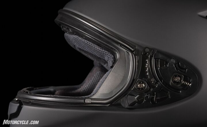 shoei rf 1400 first look, The new shield and baseplate system promise fewer air leaks and a quieter ride