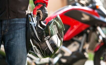 2xl shoei rf-1200 wine red helmet RF-1400 Capriccio SHOEIs RF line has a rich heritage Shoei RF-1200 Helmet Review