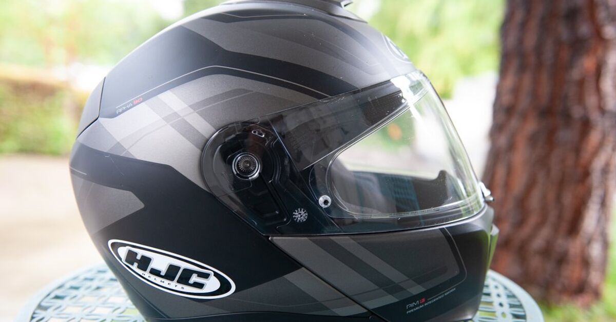 MO Tested: HJC RPHA 90 Helmet Review | Motorcycle.com