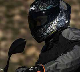 Cardo Freecom 4x Review [Motorcycle Helmet Bluetooth Intercom]