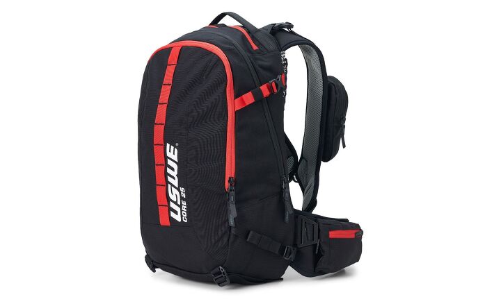 In contrast to the Raw 8 pack that I use for technical trail riding, the Core 25 has a snug, but not too snug, fit. I’d compare the packs as race fit for the Raw series versus touring fit for the Core series, in terms of moto gear.