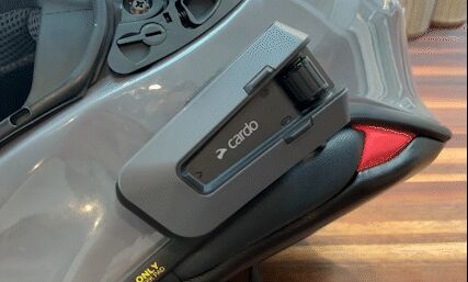mo tested cardo packtalk edge review, The Air Mount actually pulls the Edge out of your hands locking it into place