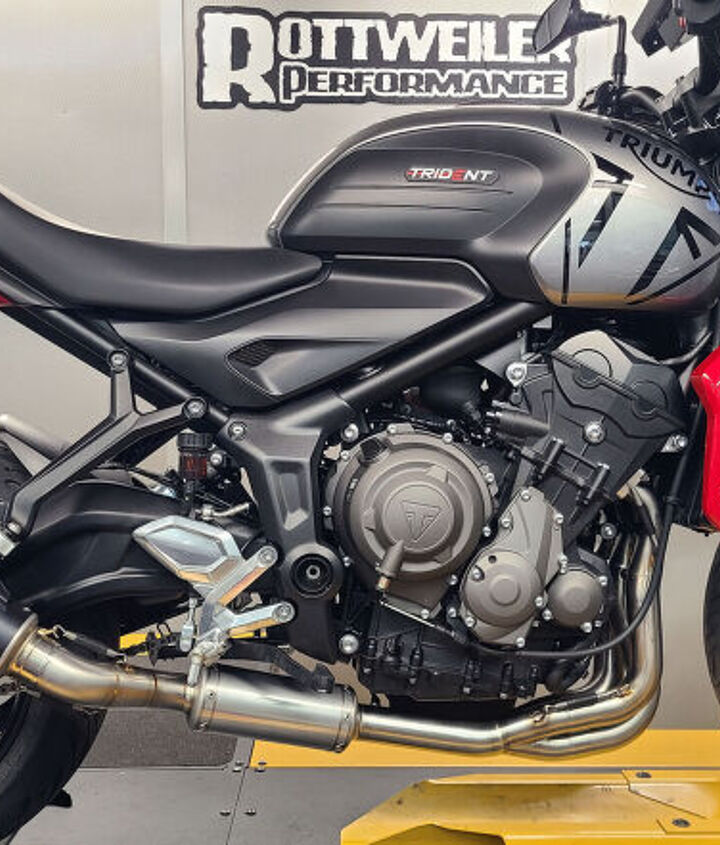 No catalyzers here. That silver bullet in the mid-pipe is a "specially tuned resonator". So, in addition to adding noise pollution, we're also adding air pollution which is why this system is for closed-courses only.