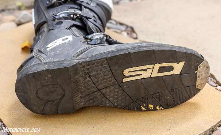 The rubberized sole offers good grip and can be replaced by a cobbler.