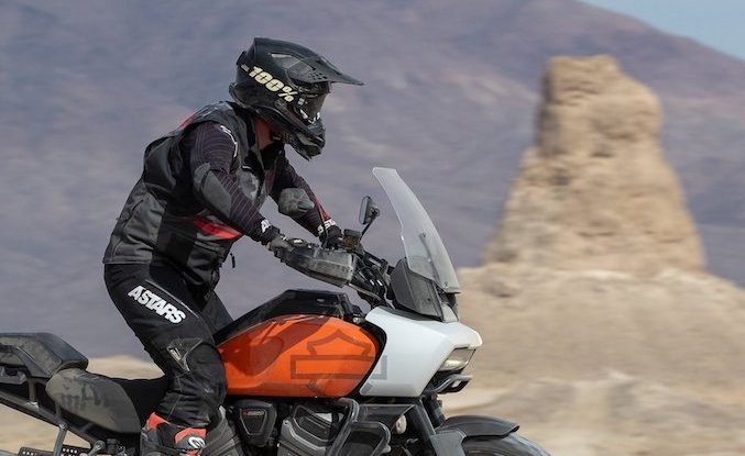 Best Motorcycle Helmets for Harley Riders