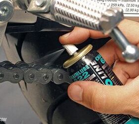 How To BEST LUBRICATE a Motorcycle Chain Whist Traveling - Use Heavy Duty  Oil, Not Chain Spray! 
