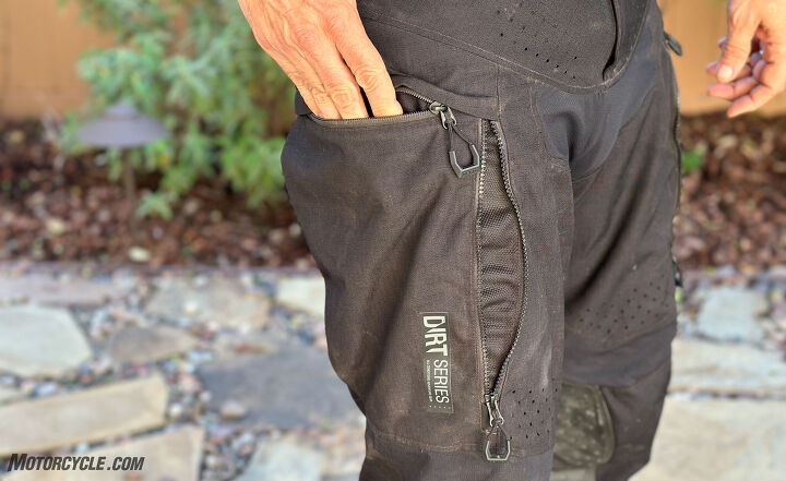Unlike all of my other dirt pants, the Continent pants have handy pockets. Vents are also on the list of features.