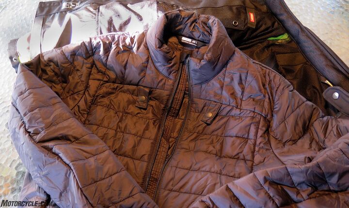 The thermal liner looks almost like my expensive Patagonia puffer… too bad there’s no handwarmer pockets though.