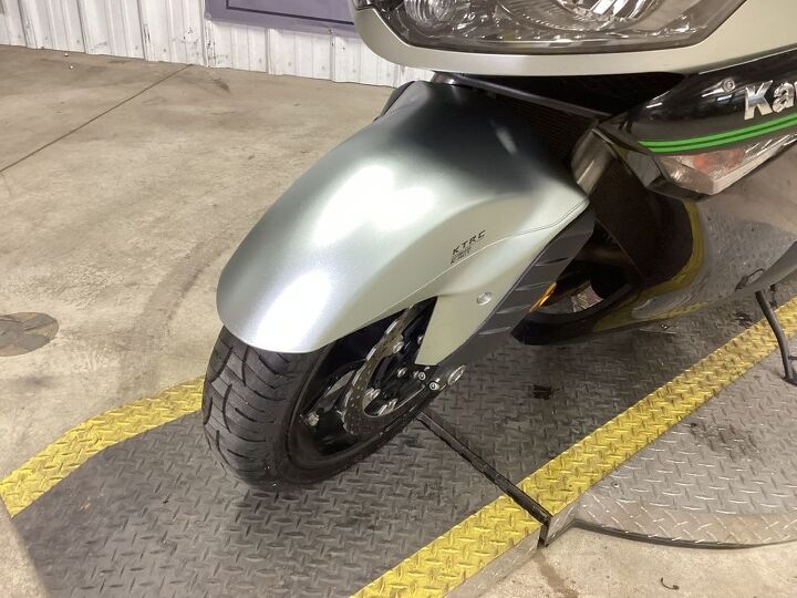 only 17 400 miles delkevic exhaust kicker inner fairing speakers abs traction