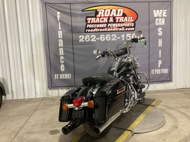only 44 148 miles vance and hines full true dual exhaust vance and hines high
