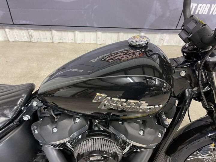 only 10 106 miles vance and hines exhaust screamin eagle high flow intake