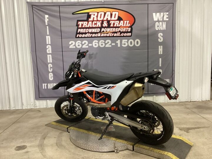 only 1406 miles traction control handgurds fork guards wp suspension and