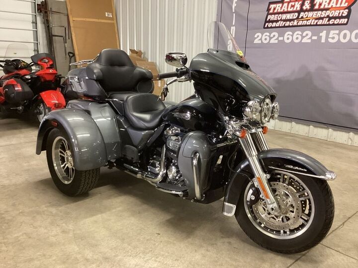 only 4521 miles 1 owners tab performance exhaust navigation hd daymaker led