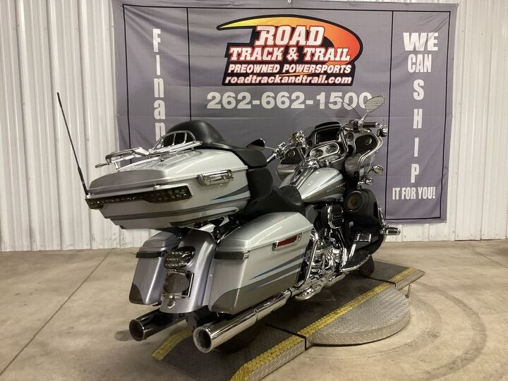 54 268 miles 110 screamin eagle motor vance and hines full true dual exhaust