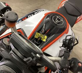 only 19 817 miles moto pro works graphics kit carbon fiber side fairings wp