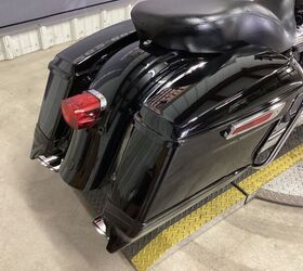 1 owner 42 058 miles vance and hines exhaust led saddlebag extensions led bag