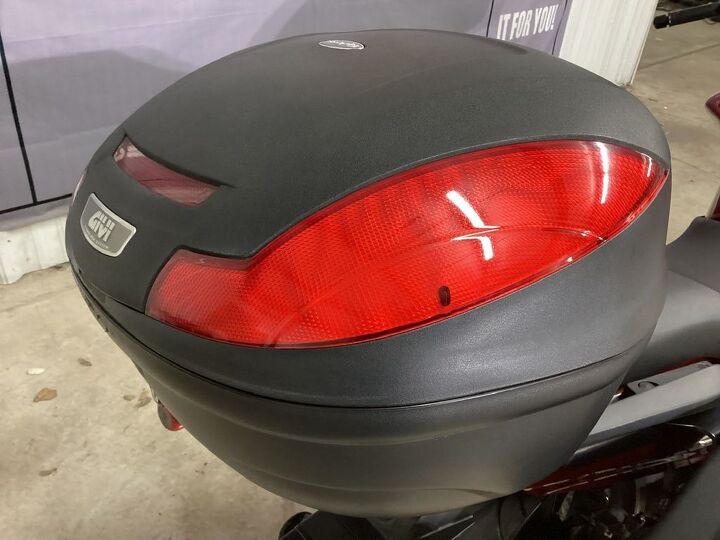 31240 miles abs dct model honda side bags center stand givi top box cee