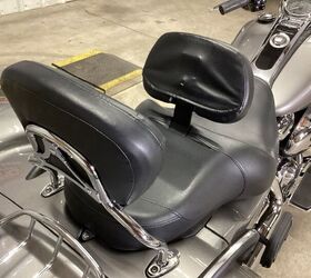 only 16 736 miles 1 owner reverse vance and hines exhaust rack windshield