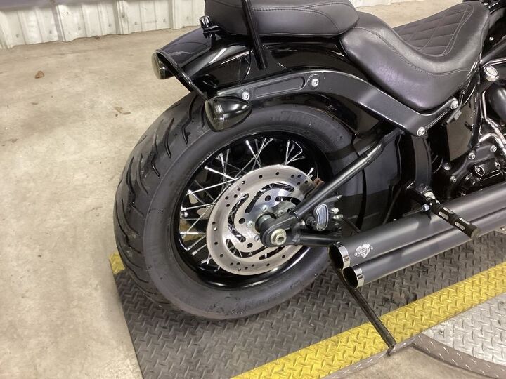 only 18 819 miles vance and hines exhaust screamin eagle high flow intake