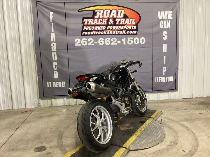 only 22 161 miles termignoni exhaust speedy moto dry clutch and frame sliders