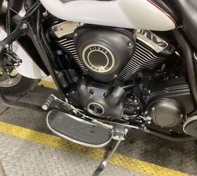 only 16 260 miles vance and hines exhaust backrest windshield with lowers