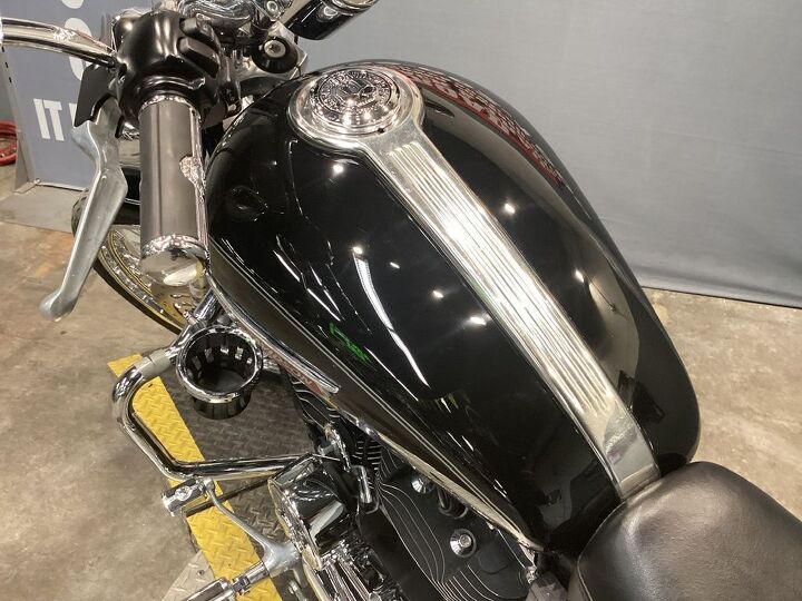 only 8826 miles vance and hines exhaust arlen ness contrast cut high flow