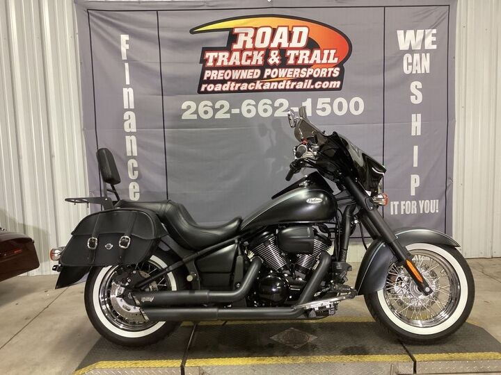 only 1665 miles vance and hines exhaust upgraded high flow intake upgraded