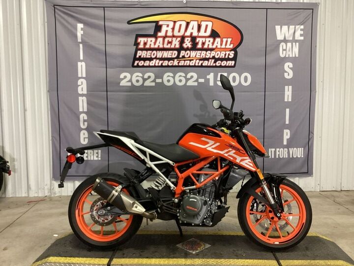 only 5347 miles abs ktm my ride compatible and stock nice stand out color and