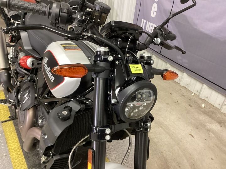 cool factor only 1676 miles akrapovic exhaust indian led headlight and tail