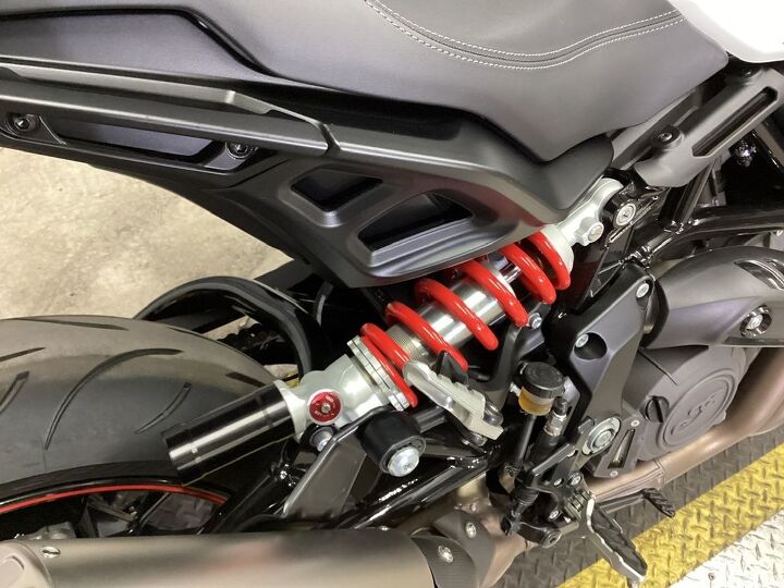 cool factor only 1676 miles akrapovic exhaust indian led headlight and tail