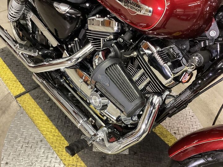 only 5584 miles python exhaust vance and hines high flow intake quick