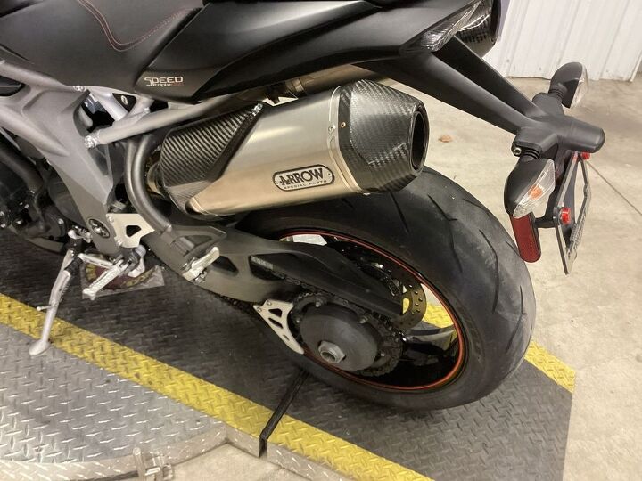 only 7427 miles arrow exhaust carbon fiber front fender side fairing and