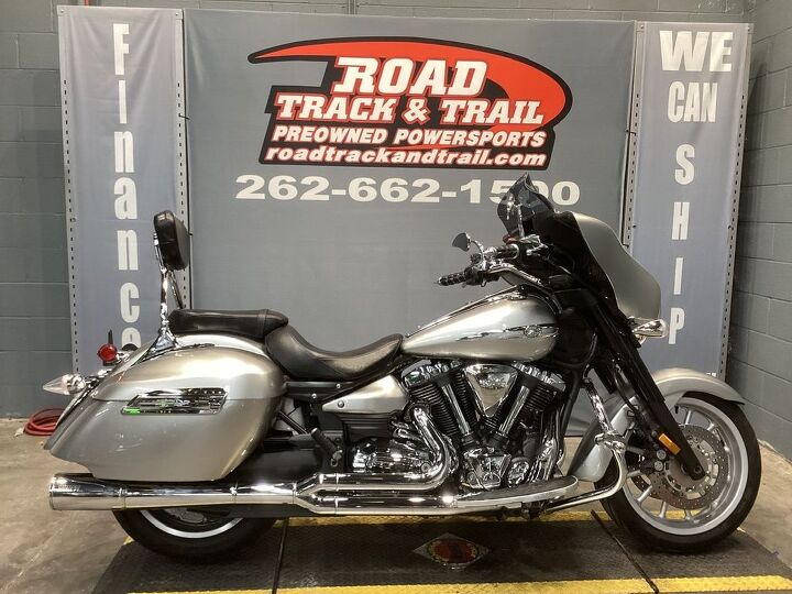 only 20 856 miles vance and hines 2 into 1 pro pipe exhaust polk audio speakers