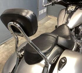 only 20 856 miles vance and hines 2 into 1 pro pipe exhaust polk audio speakers