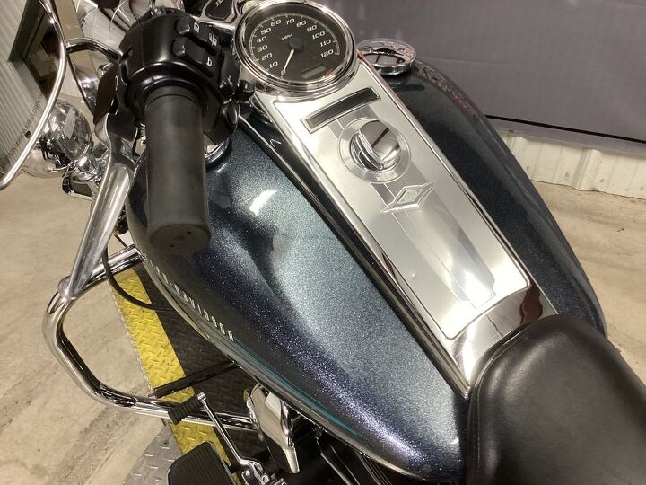 only 13438 miles hd limited color vance and hines exhaust led headlight and