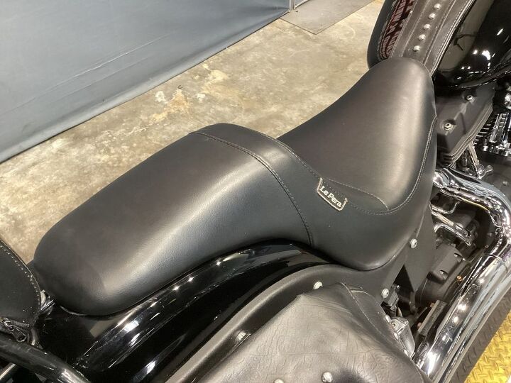 51 733 miles vance and hines exhaust s s high flow intake lepera seat docking