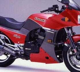 https://cdn-fastly.motorcycle.com/media/2023/03/30/11414818/kawasaki-motorcycles.jpg?size=1200x628