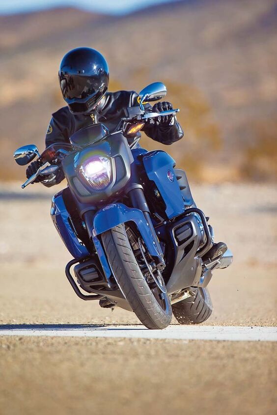 2014 honda valkyrie revealed, With higher pegs than the F6B the Valkyrie should have even better cornering clearance