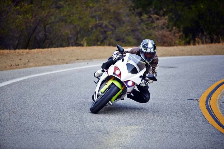 2015 energica ego second ride review video, A face like a pissed off hawk and a shriek that will ruffle feathers