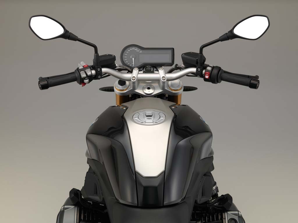 Bmw R1200r Handlebars 2015 BMW R1200R First Ride Review + Video | Motorcycle.com