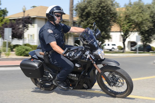 the life electric you have the right to remain silent, Sergeant Jason Coley did an about face after his very first ride aboard the electric motorcycle Coley said that compared to a V Twin the Zero radiates virtually no heat and that s a big plus on hot summer days in the San Joaquin Valley